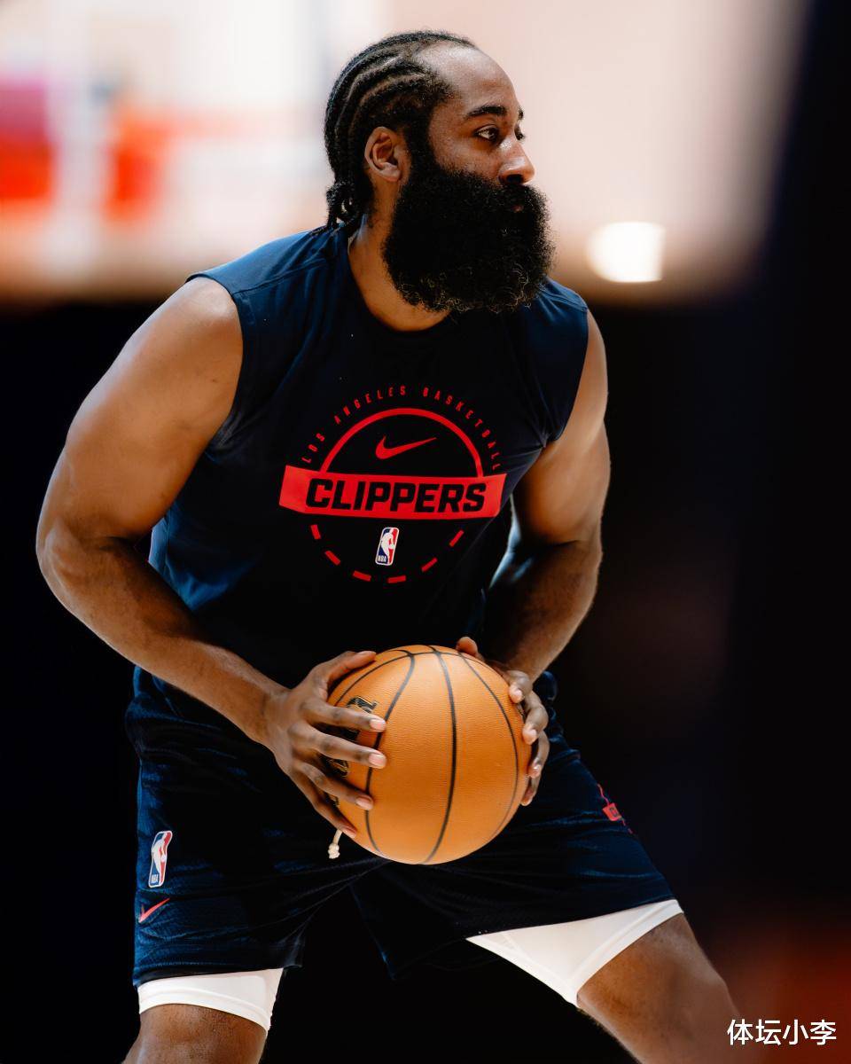 开云体育关于全明星赛今夜再迎强敌，洛杉矶快船外线爆发，主帅态度——信心回归，年轻球员得到机会的信息